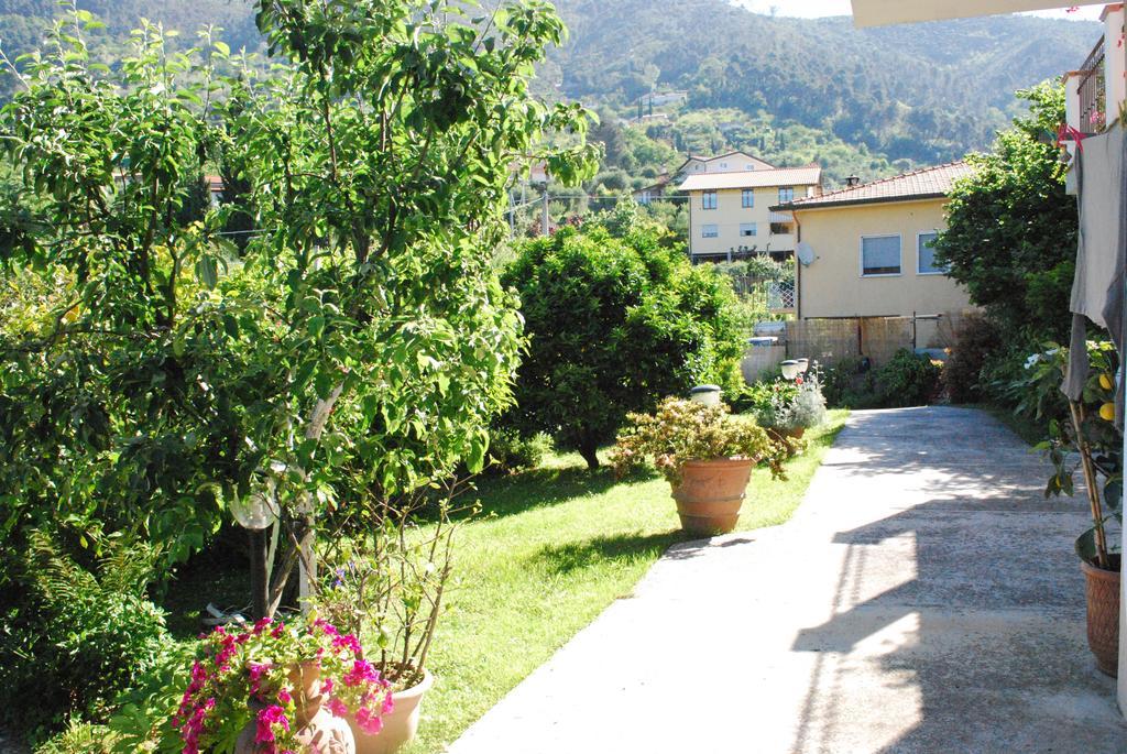 Villa Parte Di Casa Con Giardino E Piscina Pietrasanta Exterior foto